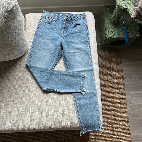 Levi’s Wedgie Icon High Rise - Picture 6 of 6